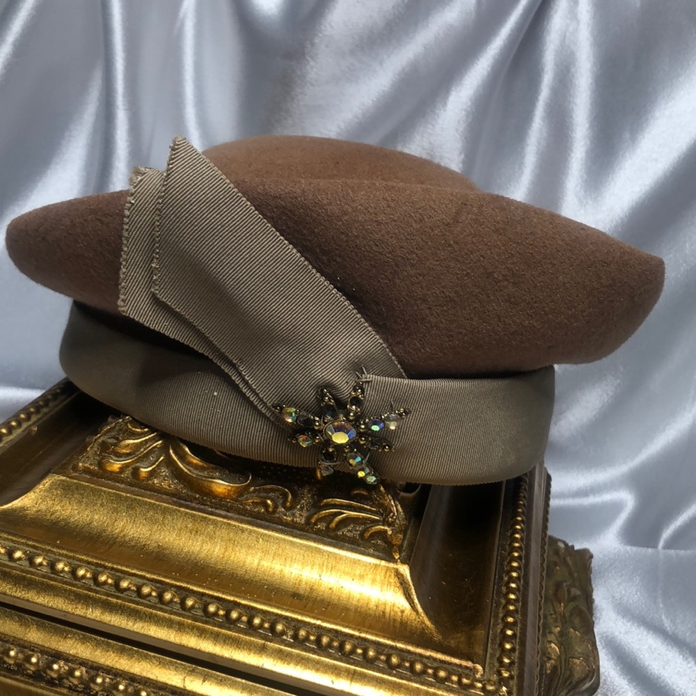 Chic Camel Wool Beret by Ritz Henry Pollak New York - 100% Wool with Pre-Owned